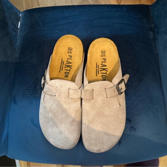 Plae Women's Tan Suede Mules - Picture 3 of 4